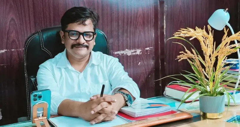 আওয়ামী লীগে যোগ দেওয়া বিএনপি নেতাকে এবার আইনজীবী ফোরাম থেকে বহিষ্কার